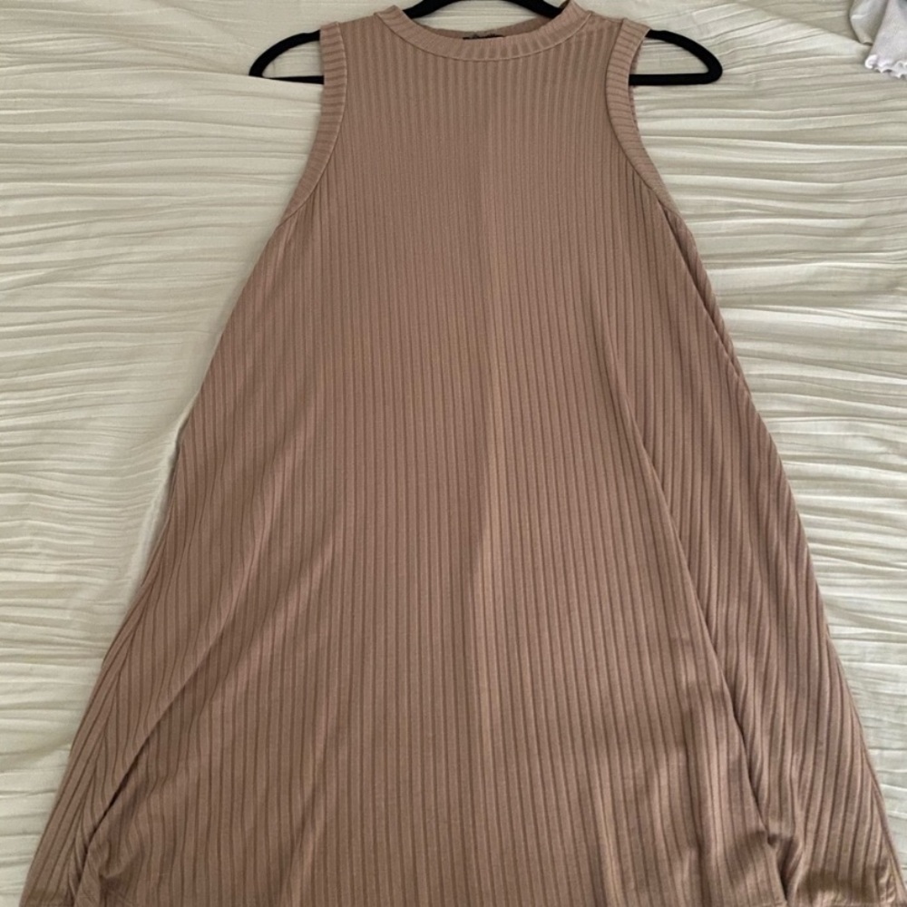 Flowy crew neck dress